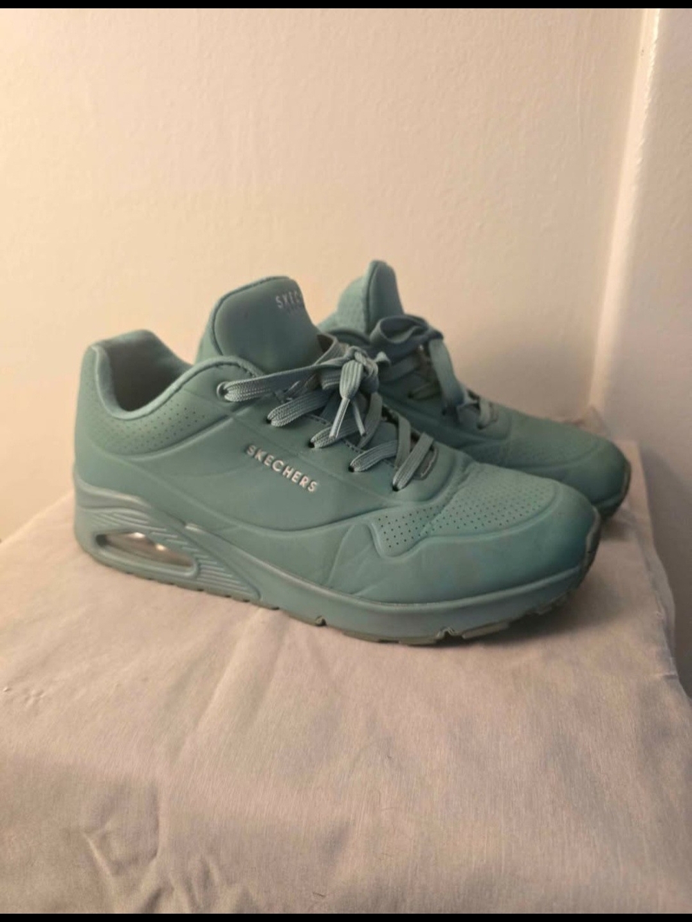 Sketchers Street UNO Womens Sneakers
